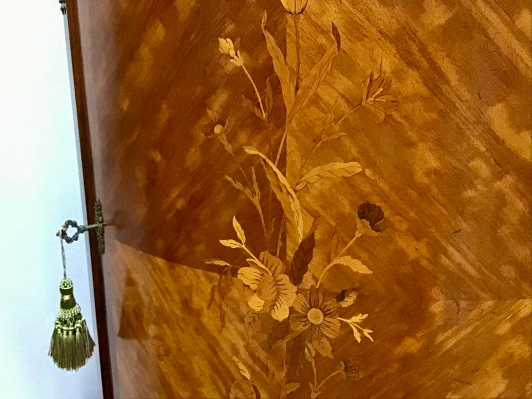 管378☆イタリア製☆象嵌細工☆コーナーキャビネット