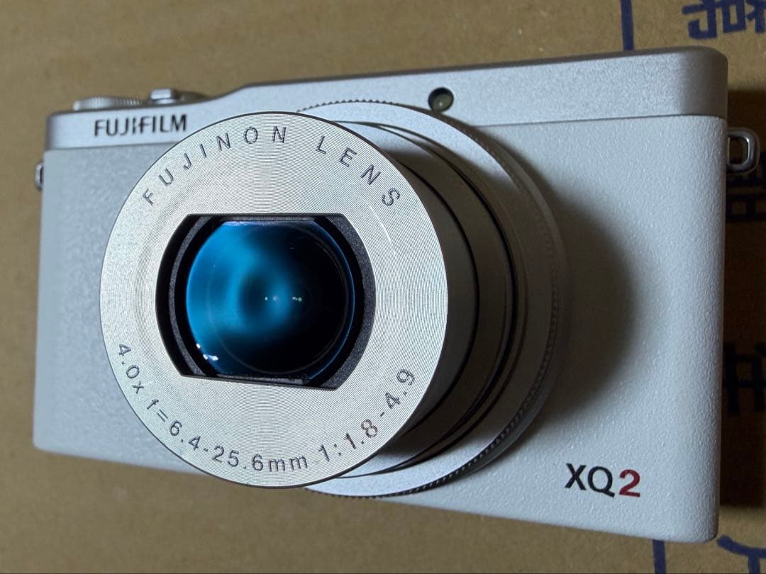 FUJIFILM XQ2 ホワイト