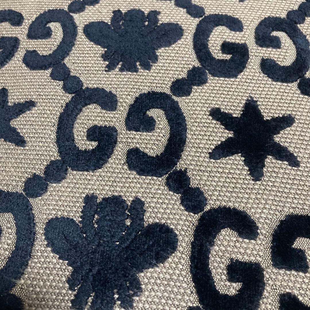 GUCCI GGジャガードクッション ブラック