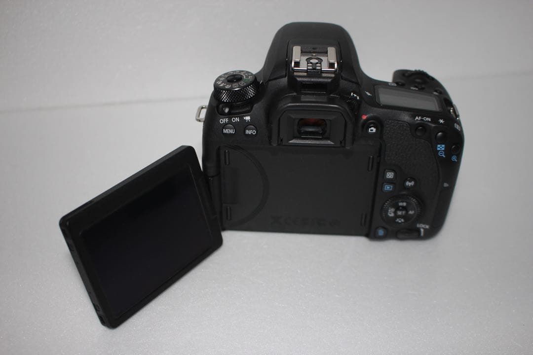 2420万画素☆Wi-Fi 動作品☆キャノン Canon EOS 9000D