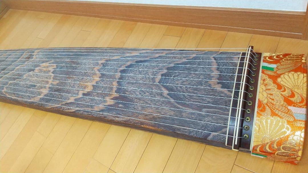 【金蒔絵入り】高級 和琴 お琴 13弦琴 お筝 和楽器 弦楽器 付属品多数