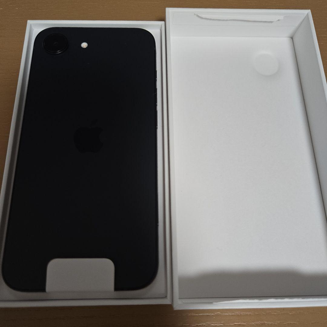 【新品】iPhone 16e ブラック 本体 充電ケーブル付き