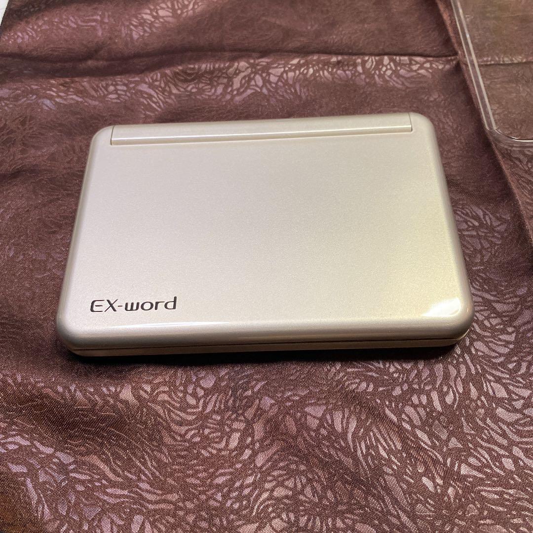 電子辞書 CASIO XD-K6700GD保護カバー付き(上下)