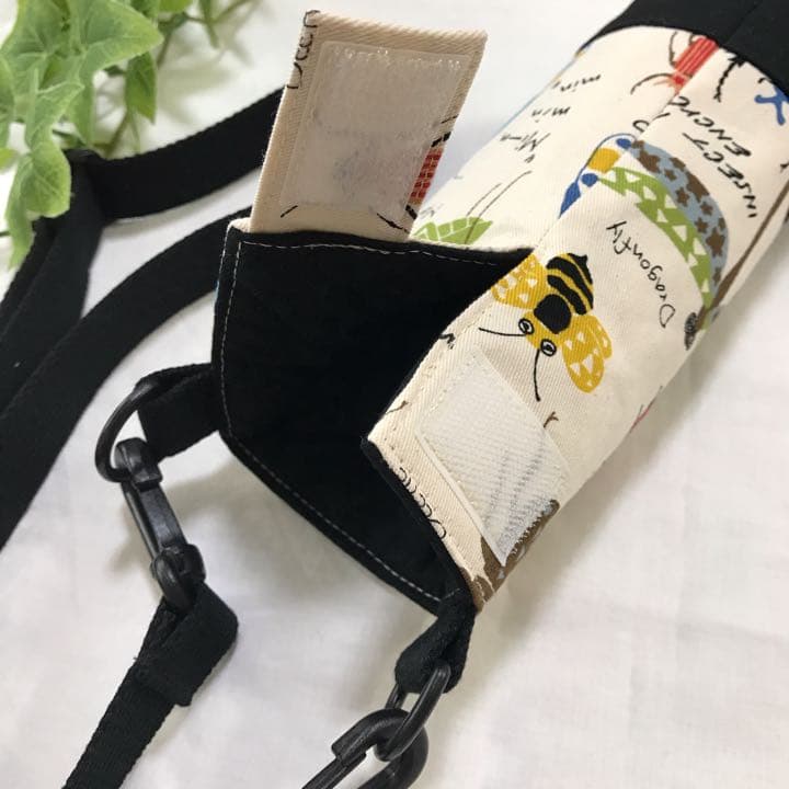 水筒カバー　昆虫柄