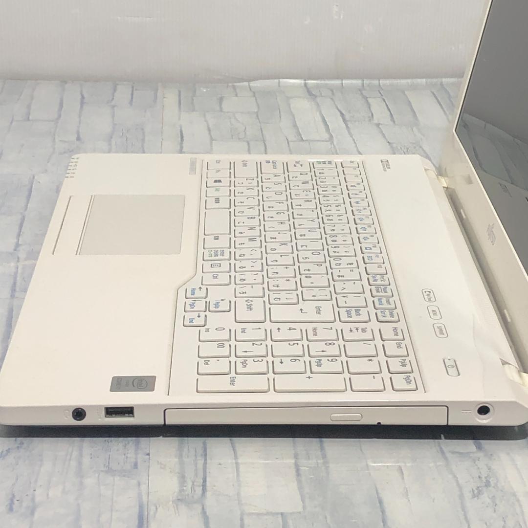 FMVノートパソコン本体 Core i7/1TB/8GB/Windows10搭載