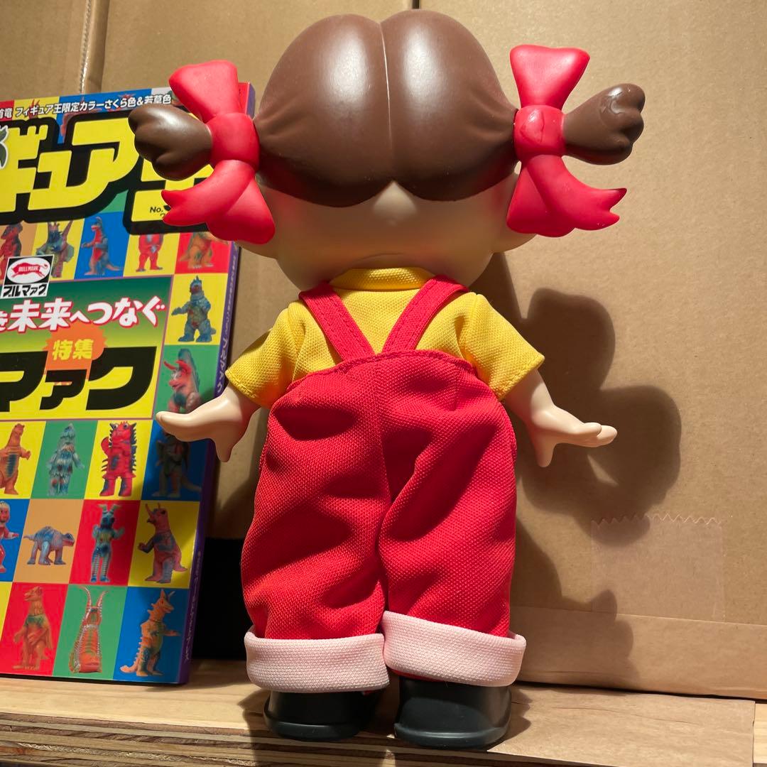 ペコちゃん　ソフビ