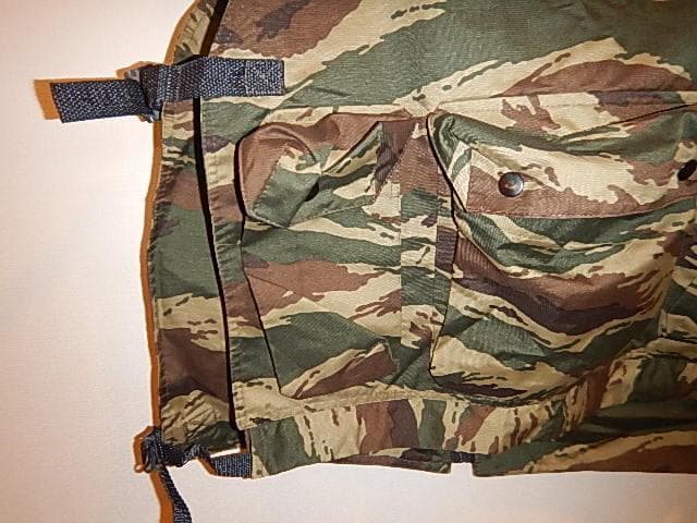 迷彩ベスト 　タクティカルベスト　ミリタリー　サバゲ―