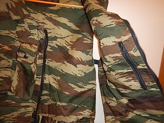 迷彩ベスト 　タクティカルベスト　ミリタリー　サバゲ―