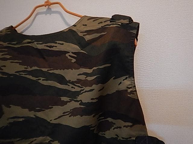 迷彩ベスト 　タクティカルベスト　ミリタリー　サバゲ―