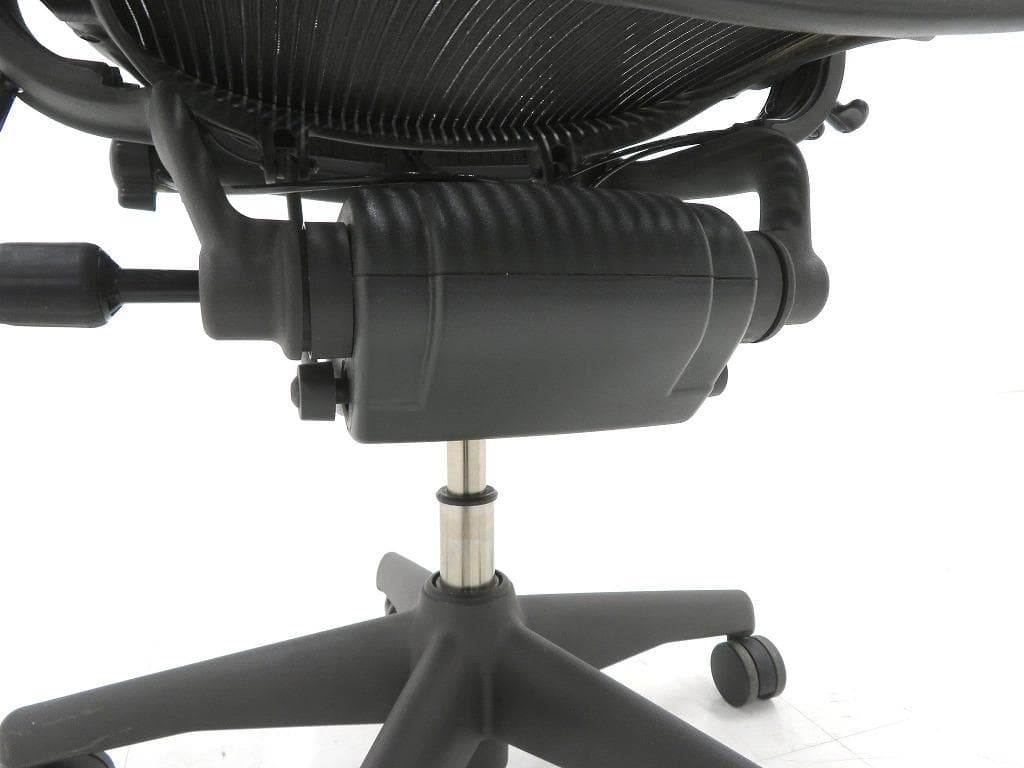 展示品　ハーマンミラー　アーロンチェア　Bサイズ　フル装備　メッシュ　高級