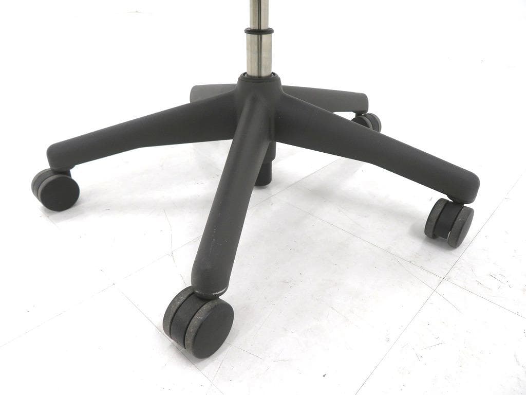 展示品　ハーマンミラー　アーロンチェア　Bサイズ　フル装備　メッシュ　高級