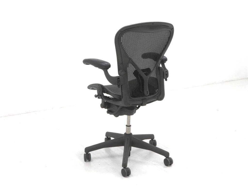 展示品　ハーマンミラー　アーロンチェア　Bサイズ　フル装備　メッシュ　高級
