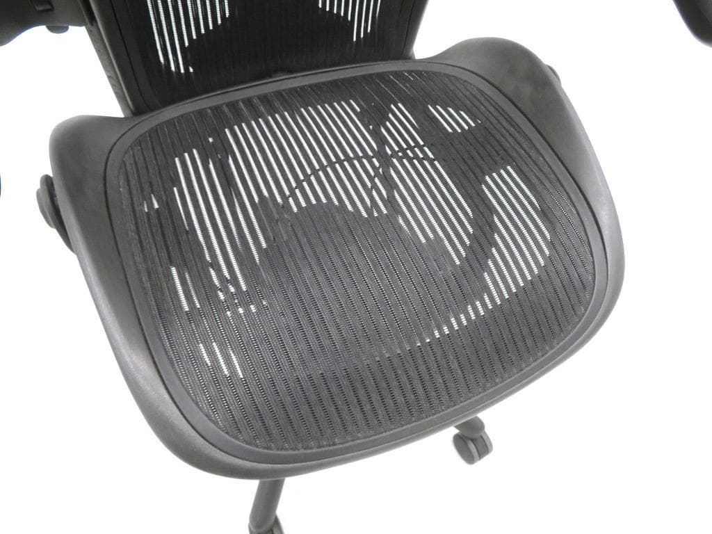 展示品　ハーマンミラー　アーロンチェア　Bサイズ　フル装備　メッシュ　高級