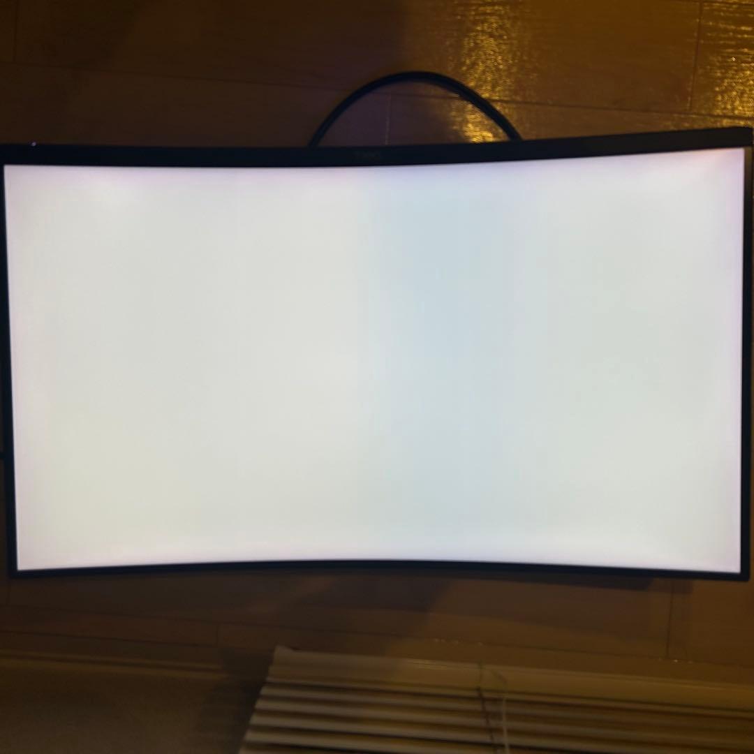 DELL 湾曲モニター　27インチ　s2722dgm