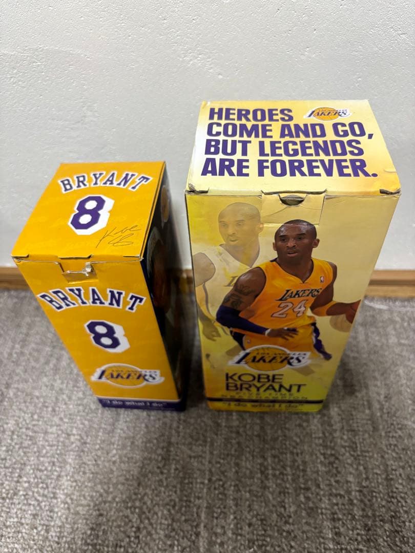 Kobe Bryant フィギュアセット 8番と24番 非売品 試合会場配布