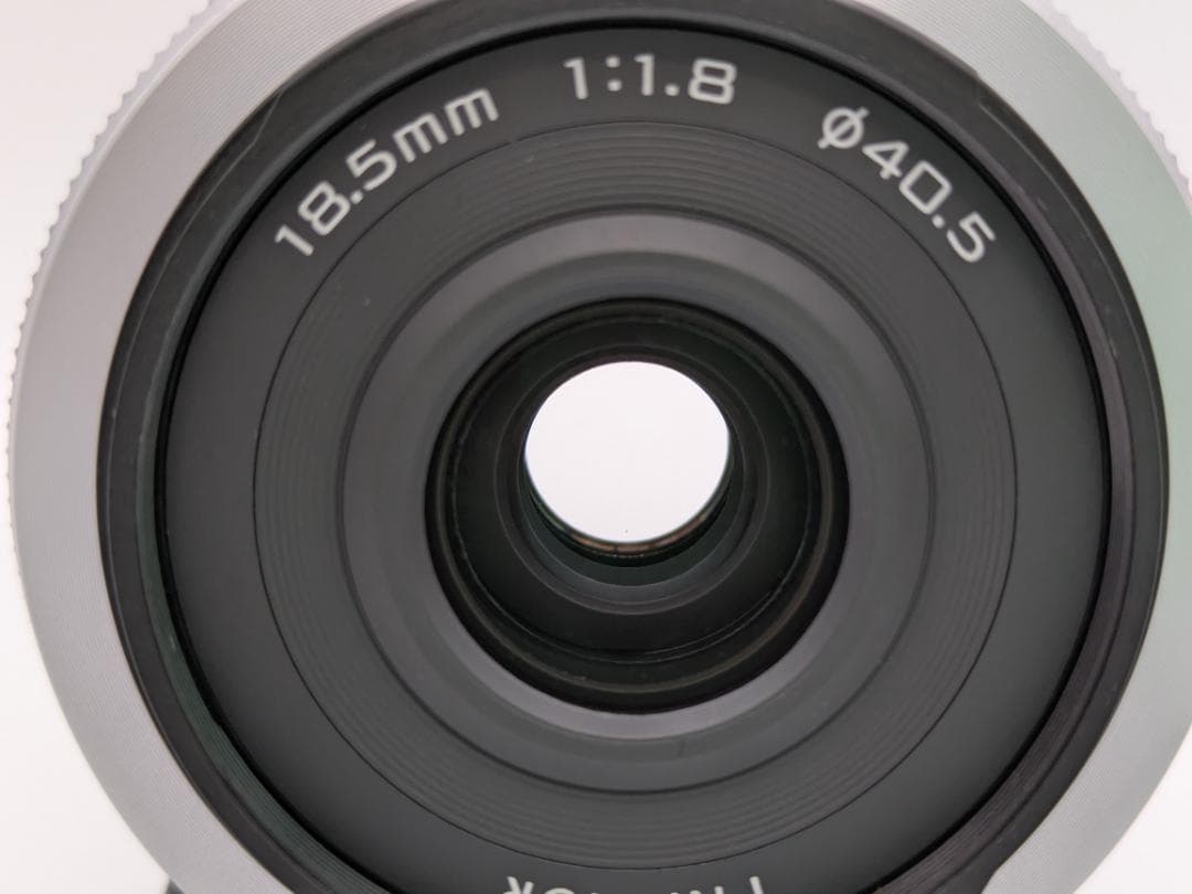 Nikon 1 V1 ミラーレスカメラ 本体と付属品