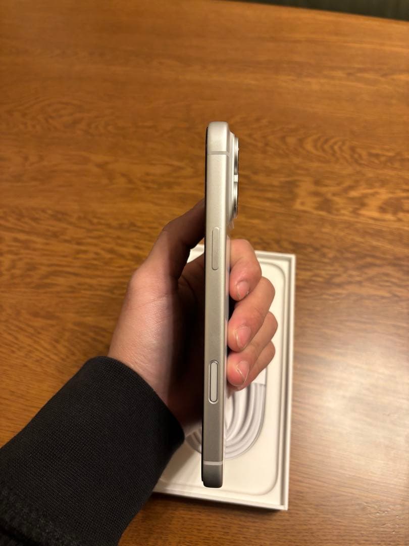 iPhone17ProMax 256GB シルバー　SIMフリー　アクセサリー付
