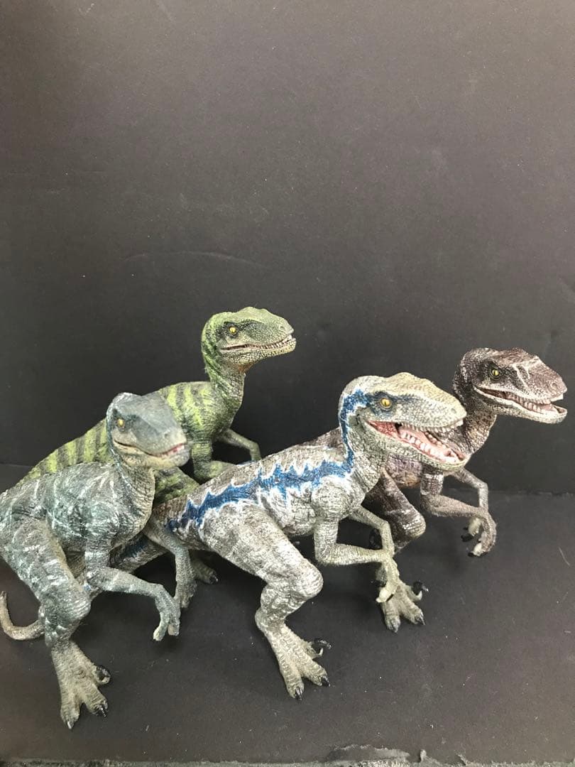 papo社リペイント ジュラシック・ワールド【ラプトル4姉妹】