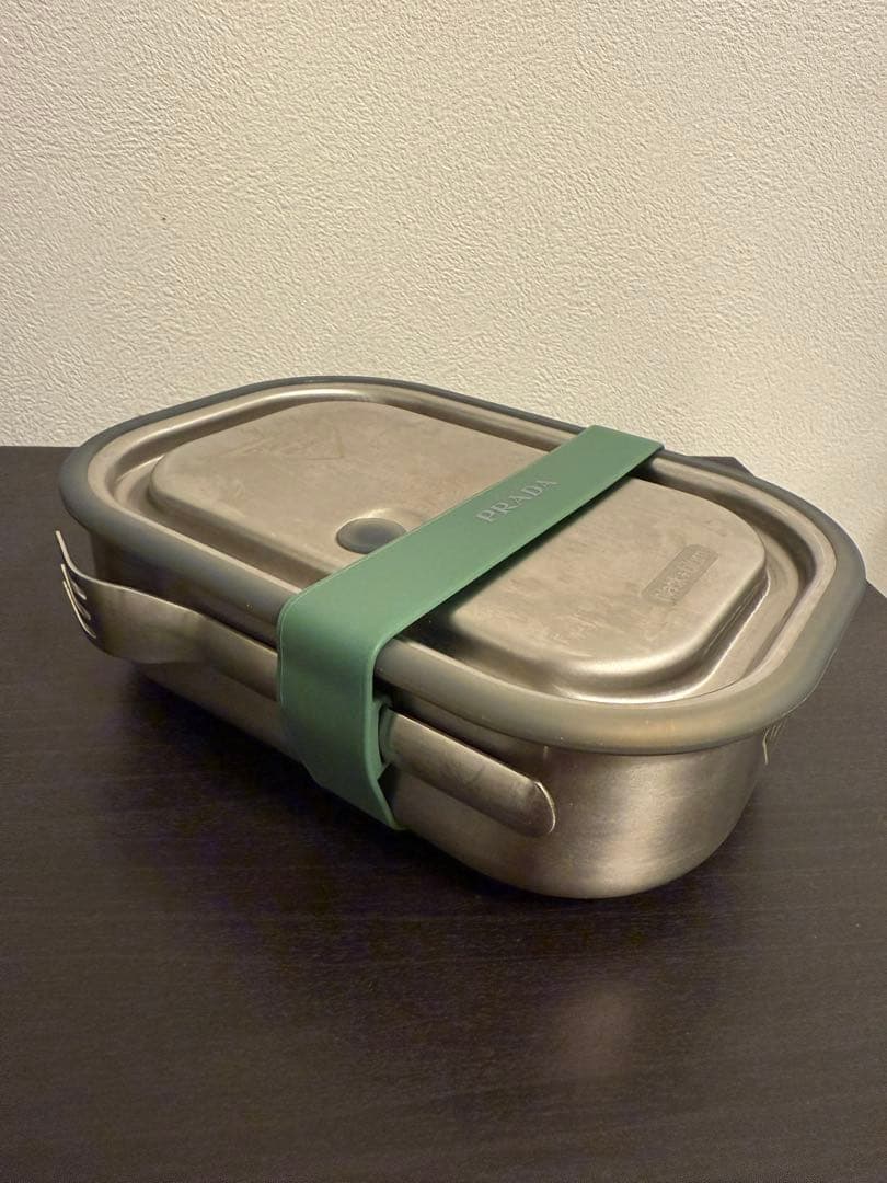 【希少品】PRADA 弁当箱 ランチボックスフォーク付き