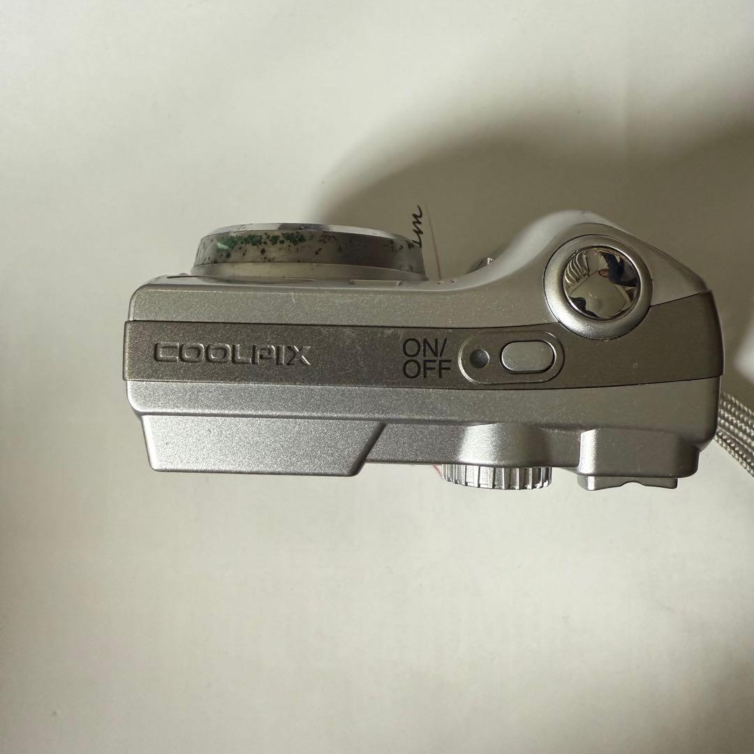 Nikon ニコン　COOLPIX7600 E7600 シルバー　乾電池式