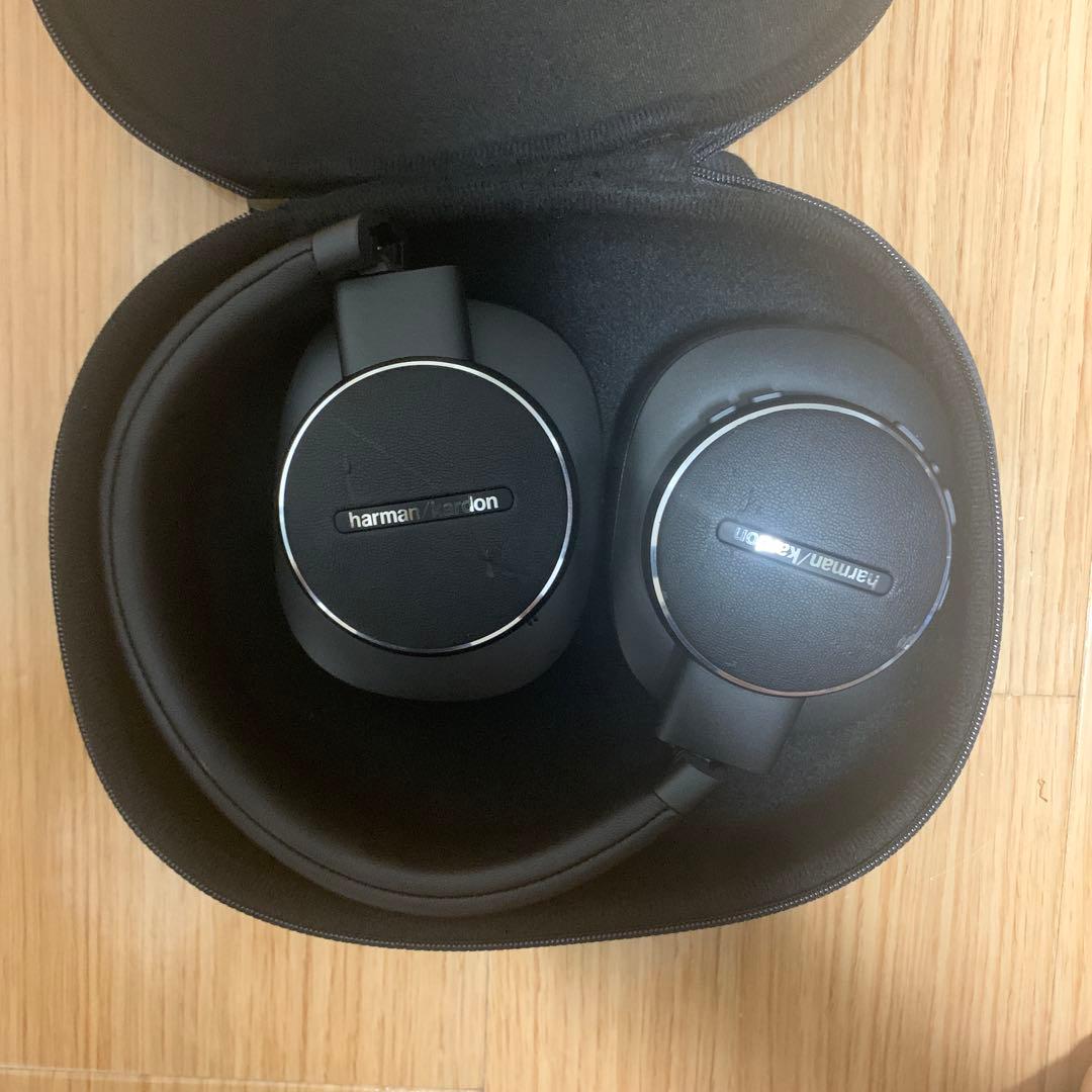 ハーマンカードン イヤホンセット ケース付き
