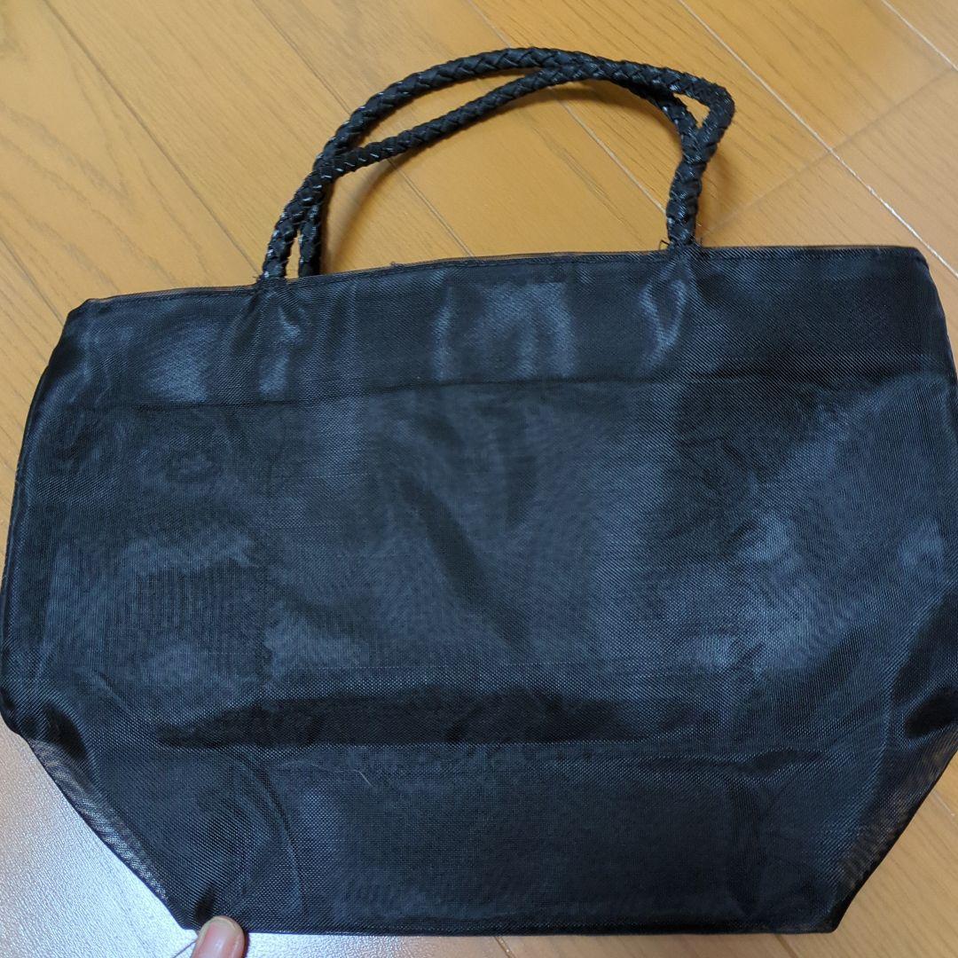 キラキラビーズ刺繍の繻子バッグ