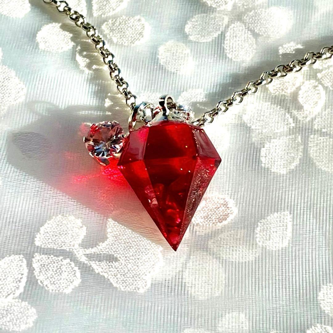 12個セット　ちょっと小さい宝石のような桃色と水晶　レジンネックレス