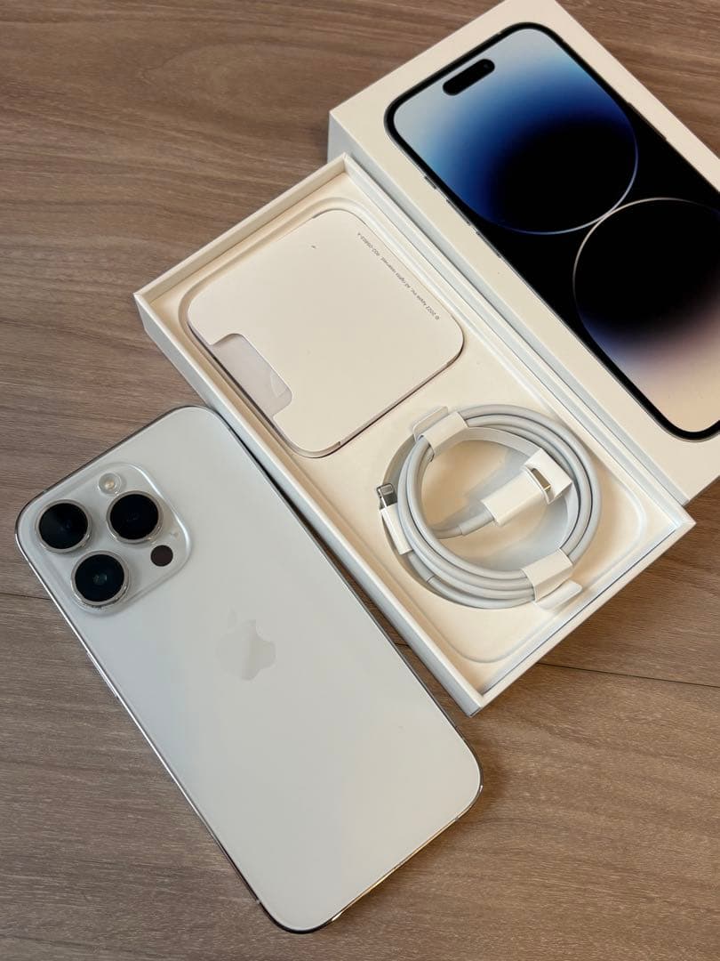 Apple iPhone 14 Pro 256GBシルバー 本体