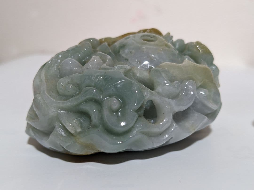 ♦中国美術工芸品 翡翠 蛙 龍 神獣文様 透し彫り 文鎮 ペンダント他 置物飾り