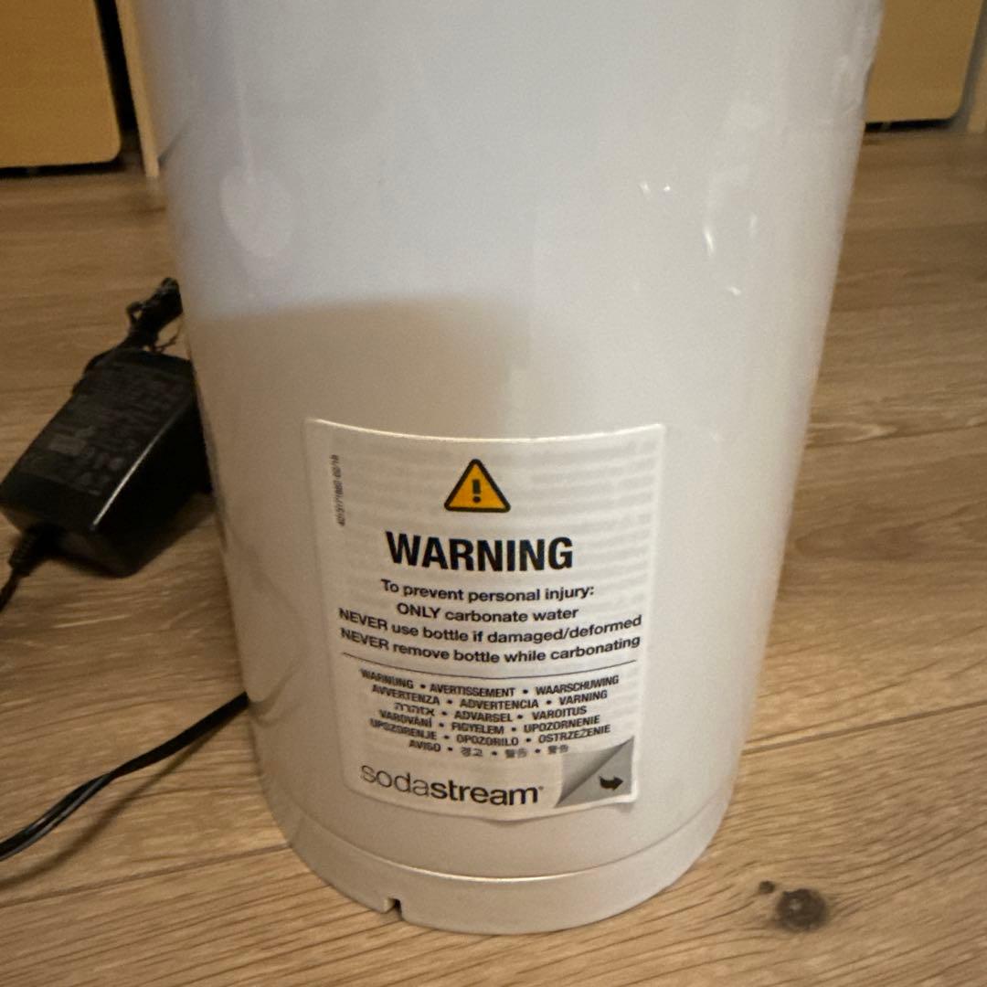【本体のみ】sodastream ホワイト ガス１本使用のみ