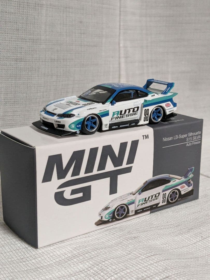 miniGT 1/64 LB S15 シルビア Auto Finesse