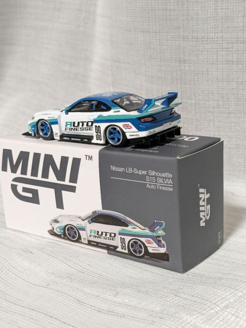 miniGT 1/64 LB S15 シルビア Auto Finesse