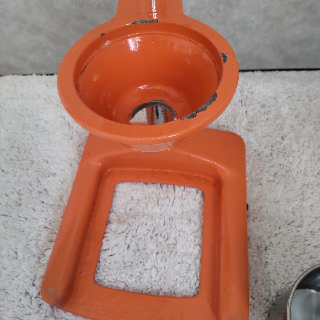 果汁　絞り器 　 柑橘類フレッシュジューサー 果汁生搾り器 手動フルーツしぼり