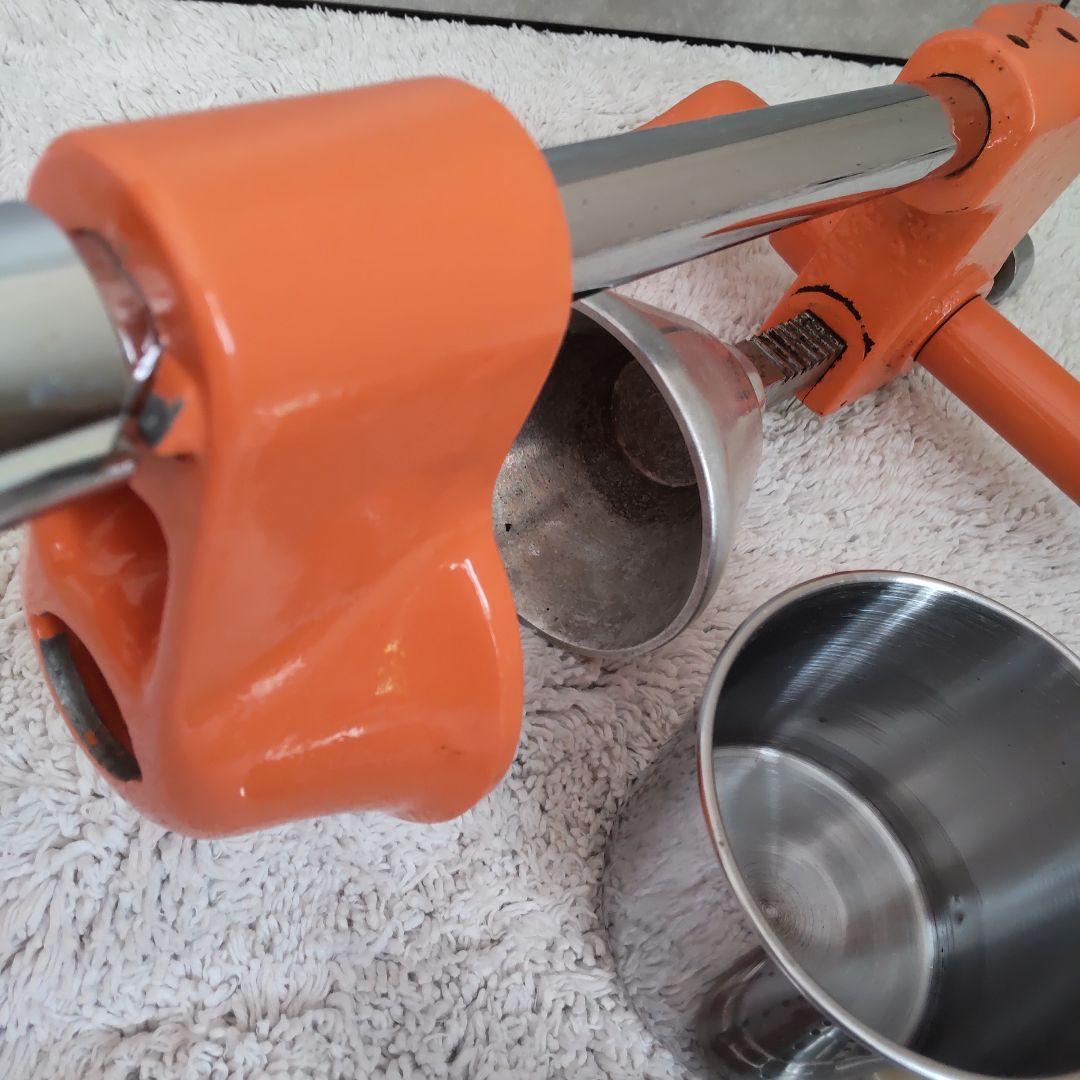 果汁　絞り器 　 柑橘類フレッシュジューサー 果汁生搾り器 手動フルーツしぼり