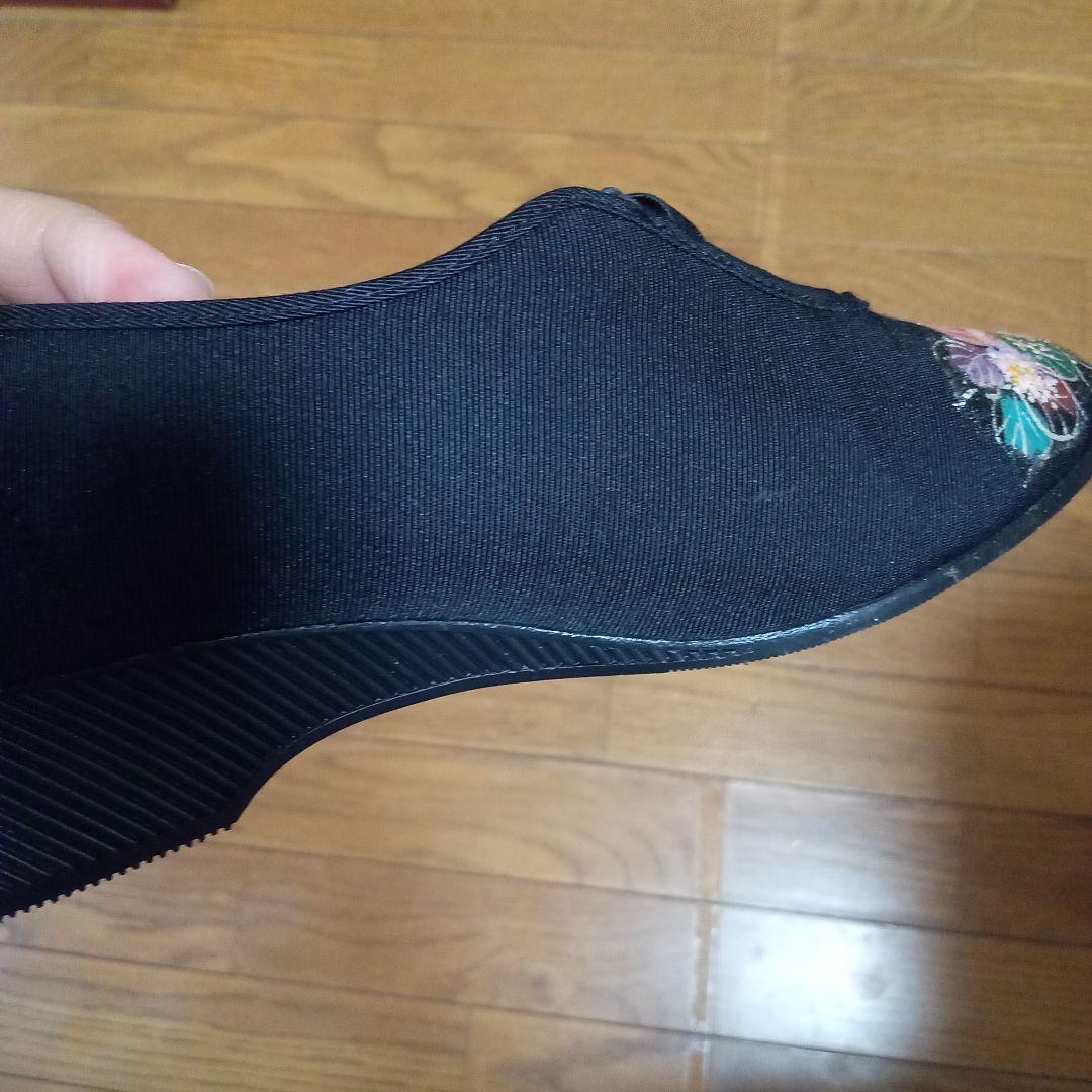 黒の花柄刺繍フラットシューズ　トールペインティング　23センチ　EEE ブラック