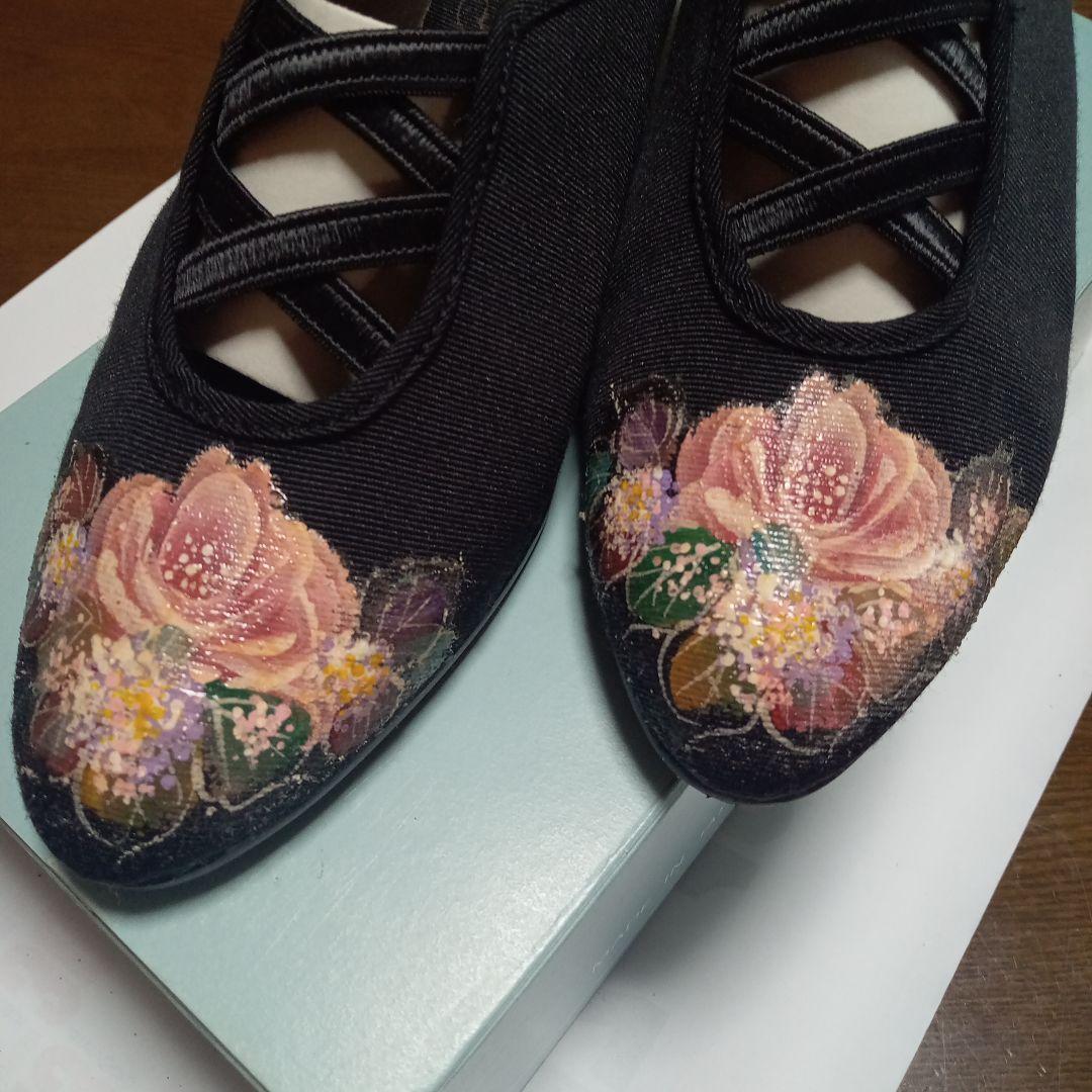 黒の花柄刺繍フラットシューズ　トールペインティング　23センチ　EEE ブラック