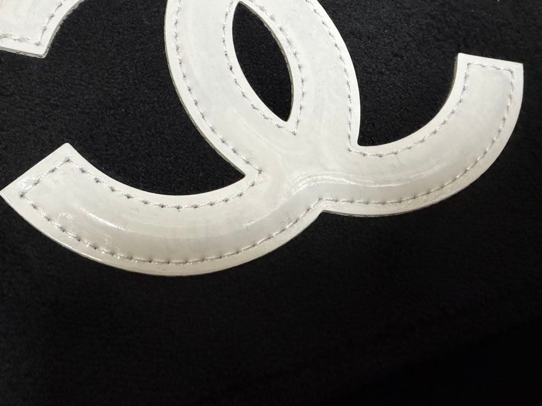 M*。様 訳あり品 CHANELシャネル ミニバッグ ポーチ ブラック×ホワイト