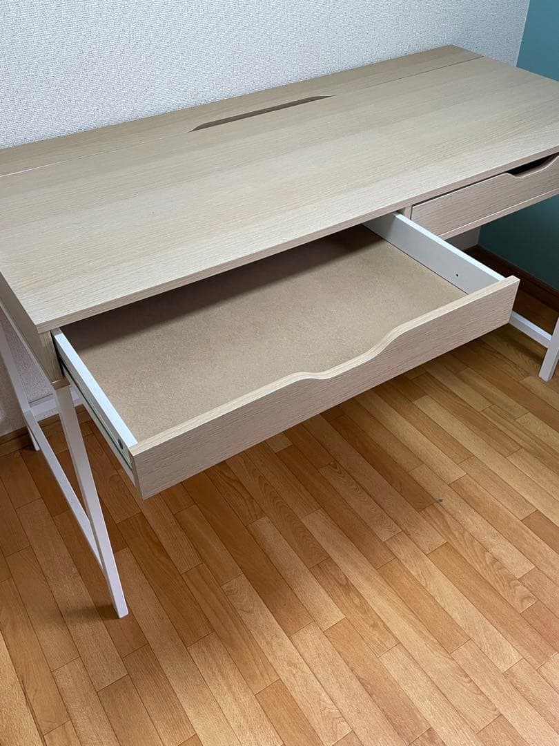 IKEA デスク / Desk
