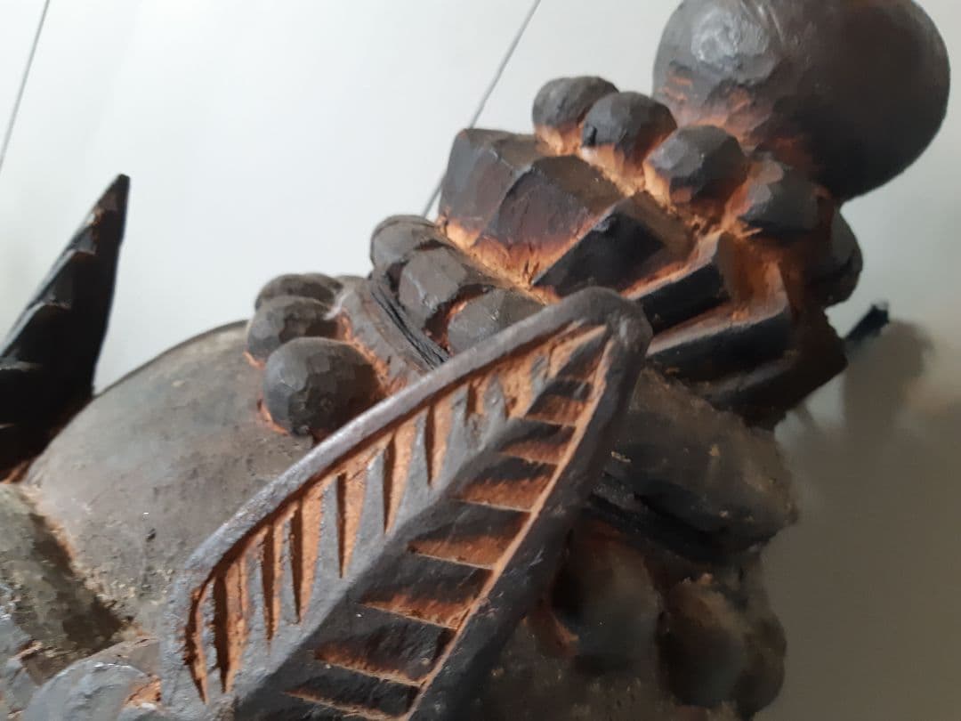 アフリカ　コンゴ　木彫り　仮面