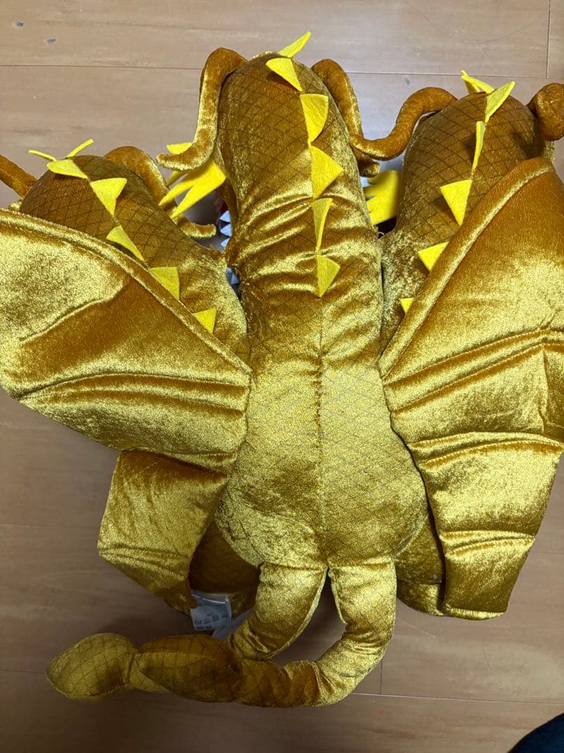 ゴジラ しまむら ダイカットクッション　キングギドラ　ぬいぐるみ