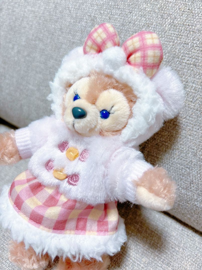 ディズニー　ウィンターホリデー シェリーメイ ぬいぐるみバッジ