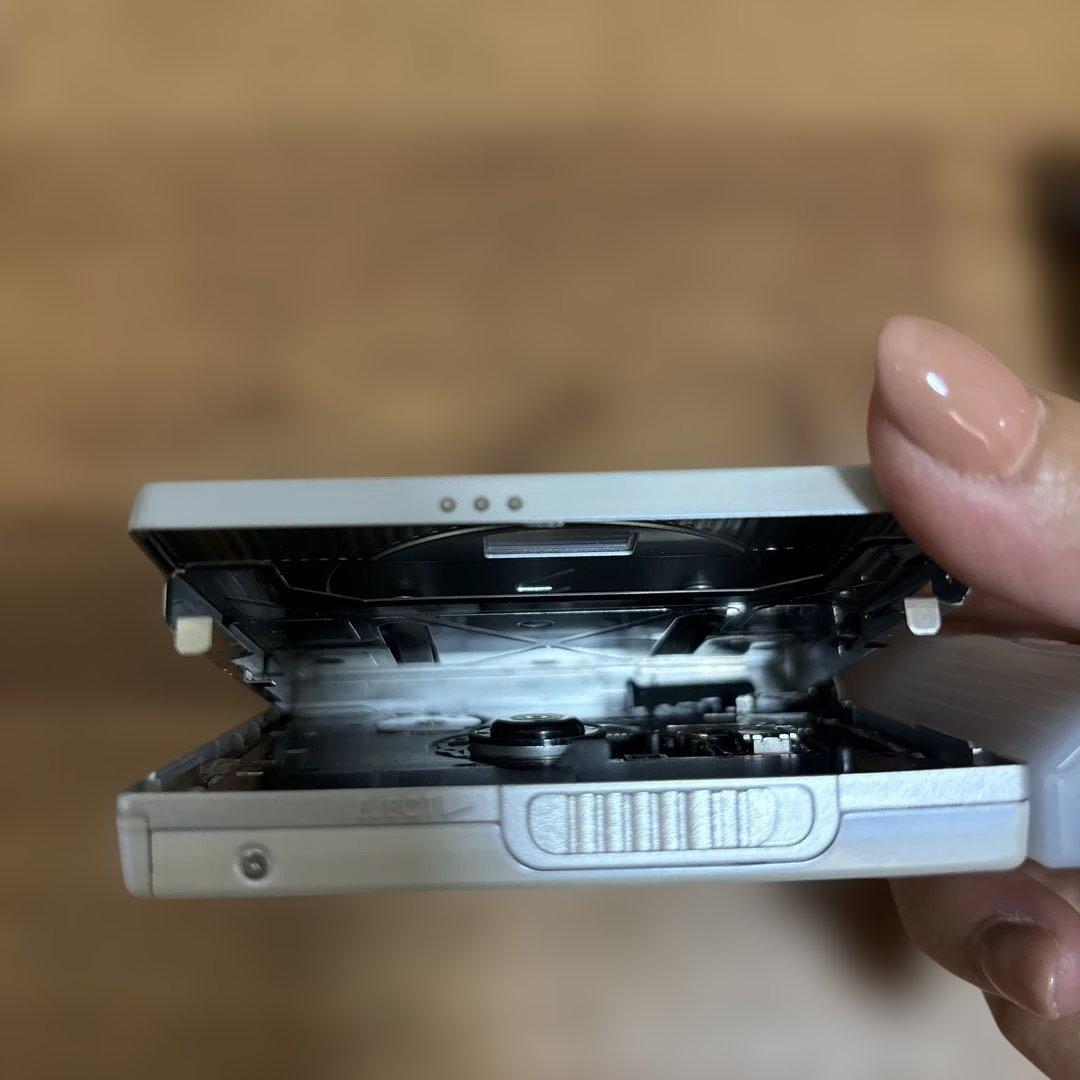 AIWA AM-HX50 アイワポータブル　MDプレーヤー　(動作品）