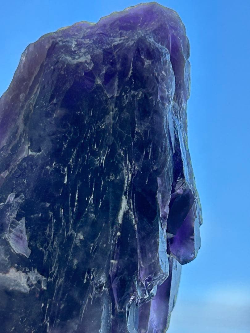 ナイジェリア産 トゥトゥクリフスアメジスト 原石 深紫の層を刻む、断崖の記憶