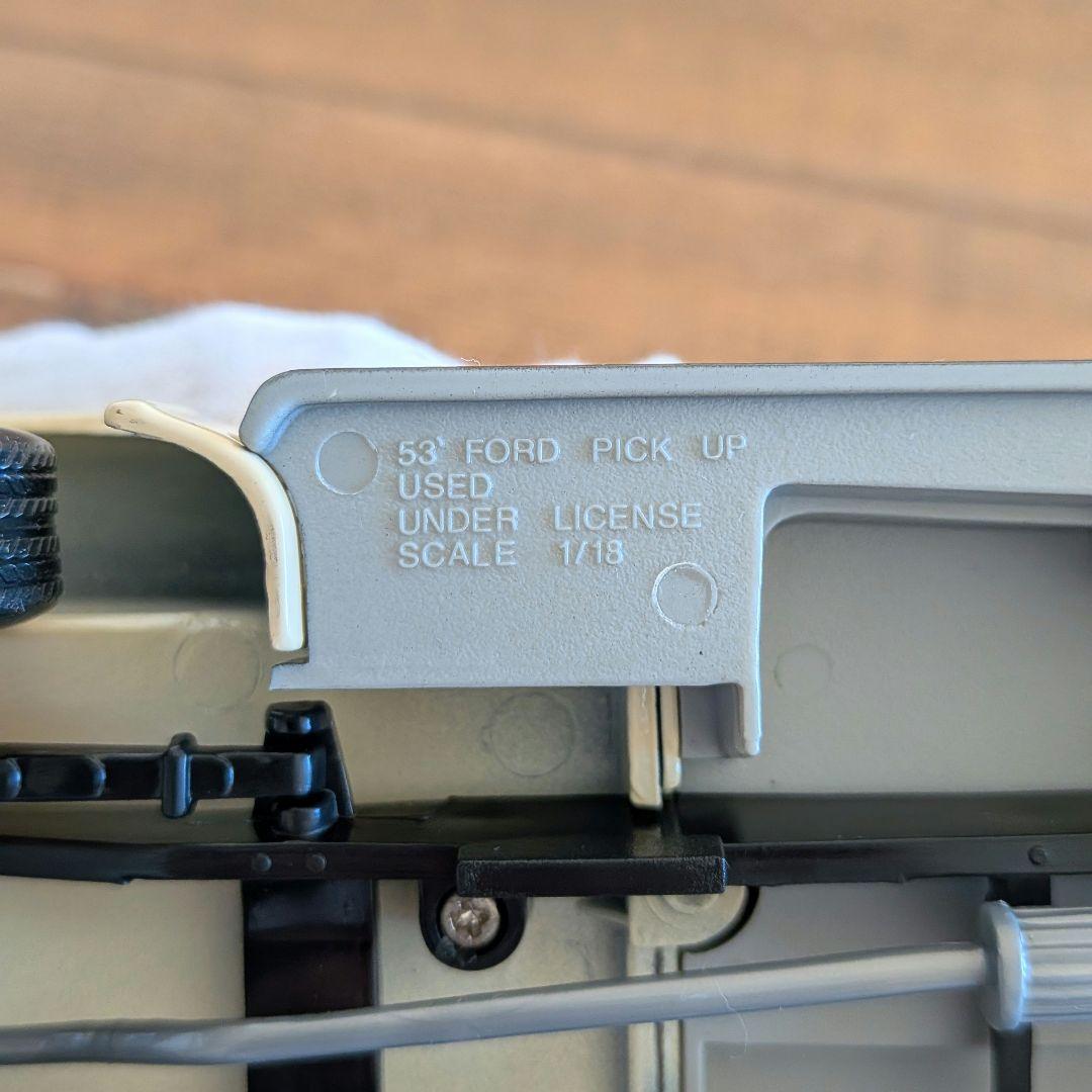 ミニカー Road Signature 1/18 1953 Ford Pick Up