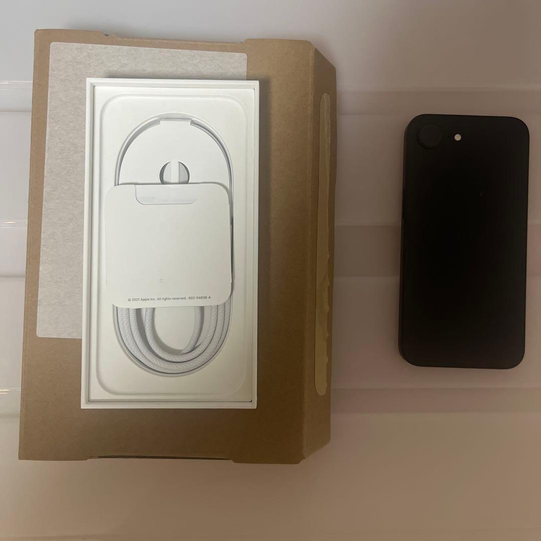 iPhone16e 128GB 保証2026.11 SIMフリー