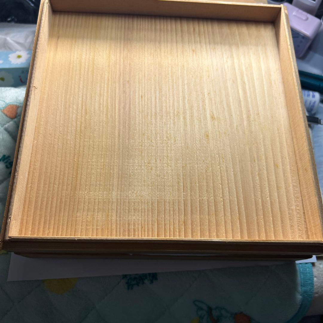 山泉　色鍋島焼　花柄の白磁皿　かざり皿　伝統工芸士　　年代物