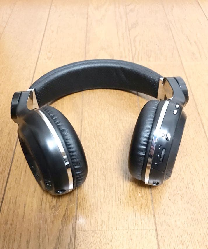 ブルートゥースヘッドフォン