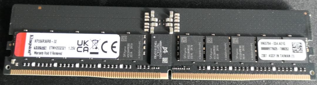 メモリー Kingston KF556R36RB-32 64GB R-DIMM ECC