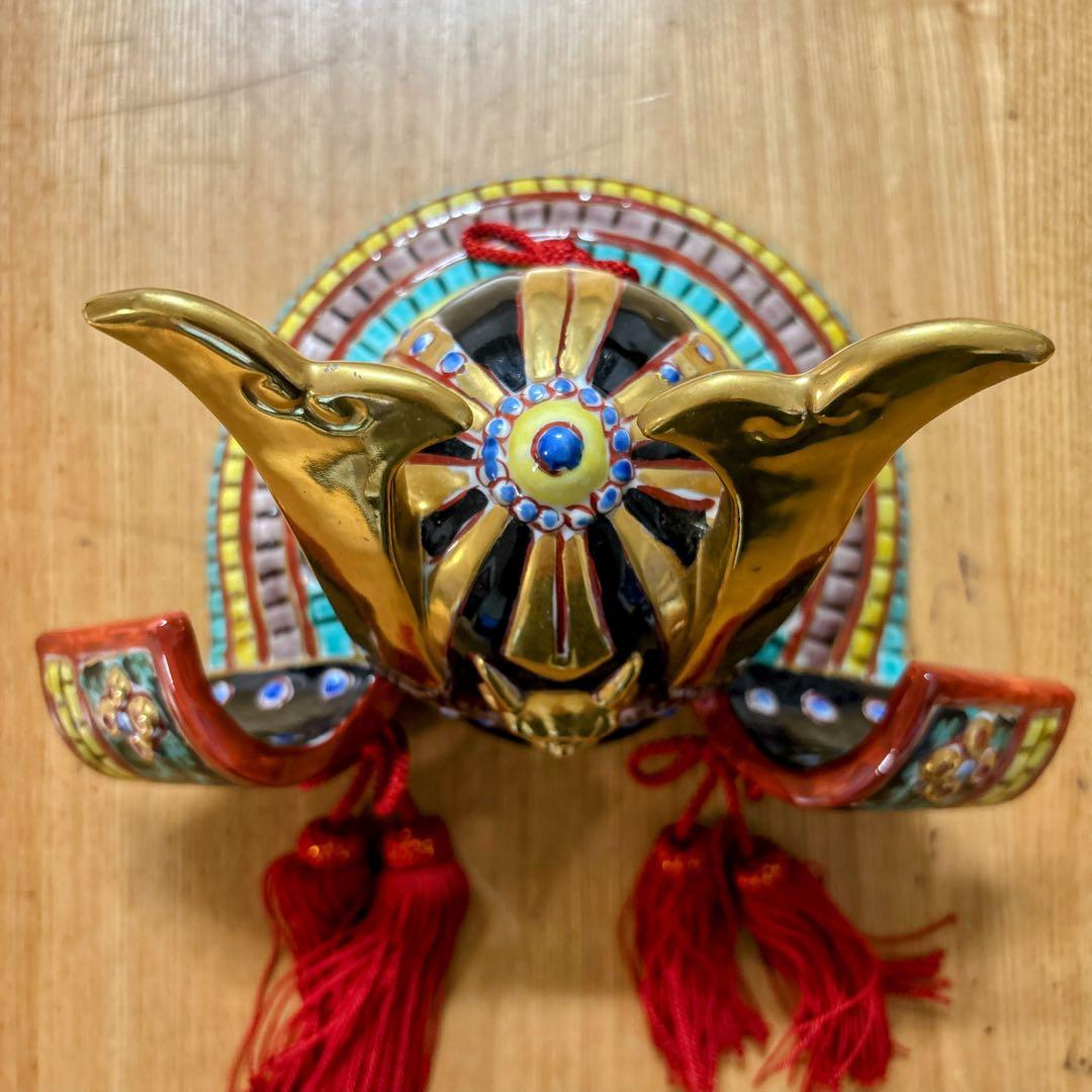 九谷焼　友山窯　金彩　6号兜・緑彩　鎧兜　兜　縁起物