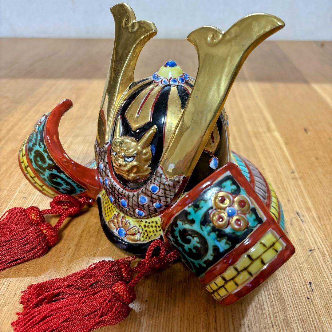九谷焼　友山窯　金彩　6号兜・緑彩　鎧兜　兜　縁起物